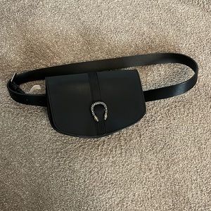 Black belt bag with Dionysus look